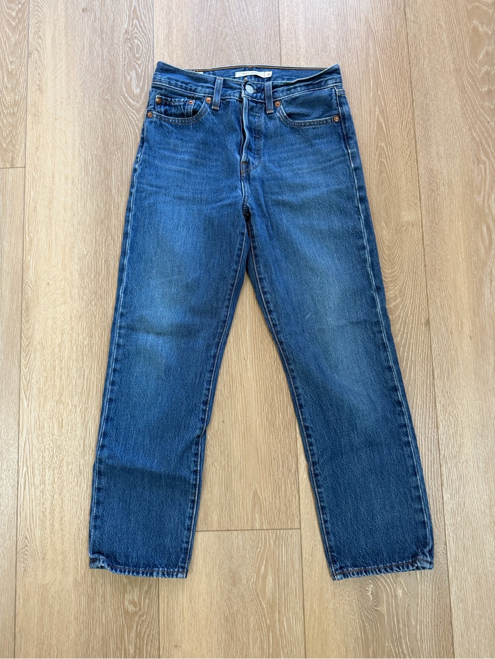 Levi's Women's Dark Blue Cropped Straight Jeans
